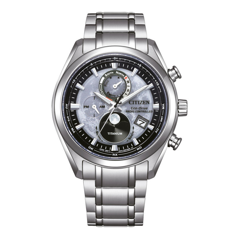 Citizen Eco-Drive -kello, titaani, radio-ohjattu, kuun vaihe, hopeinen kellotaulu, päivämääränäyttö.